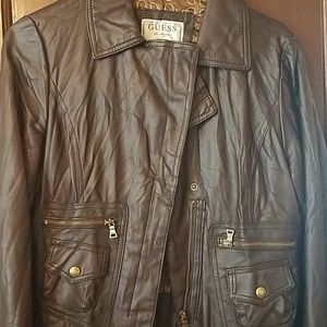 Motor jacket with zipper in front